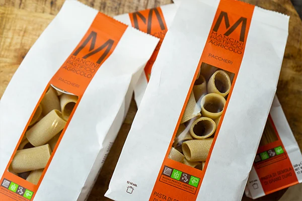 De lekkerste Paccheri – 500 gr laat je bezorgen door Sassen Deli uit Bergen.