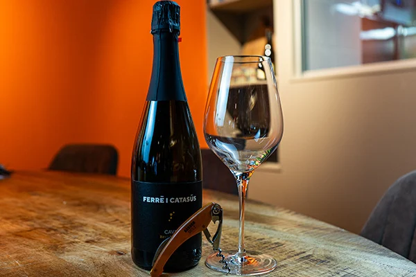 Cava Ferré i Catasús laten bezorgen in Bergen? Sassen Deli