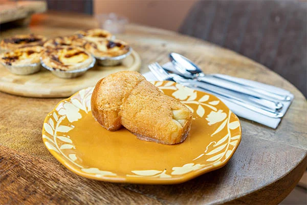 Baba au Rhum – per stuk laten bezorgen in Bergen? Sassen Deli